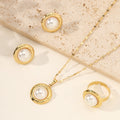 Parelset met ketting, oorknopjes en ring